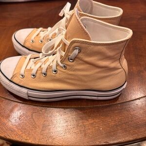 CONVERSE Chuck Taylor All Star Hi Lift platform sneakers Tan Women’s 9.5 Men 7.5